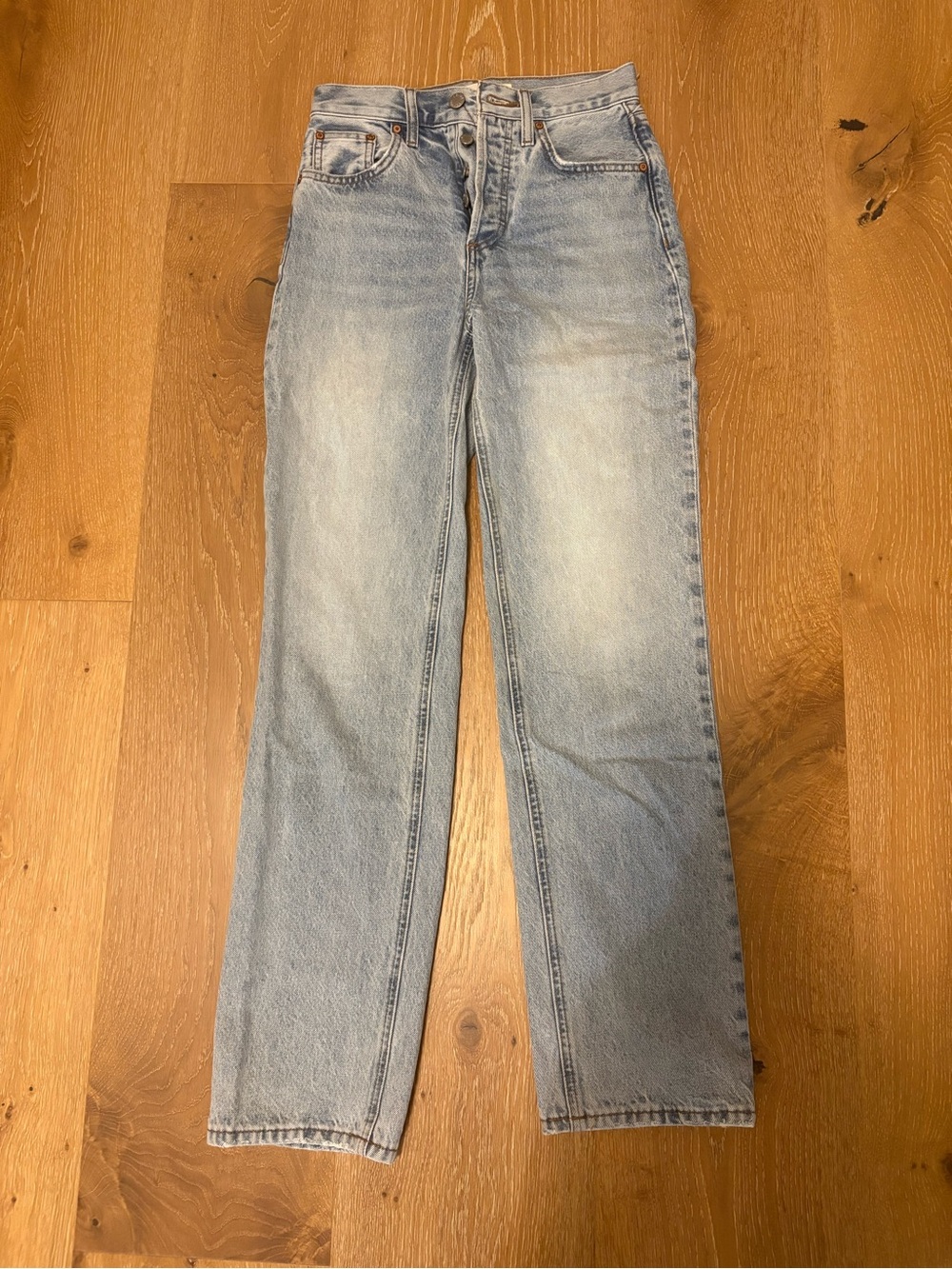 Aritzia Denim Forum “Joni High Rise Loose” jean